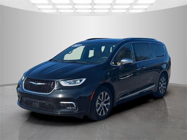 2023 Chrysler Pacifica Hybrid Pinnacle