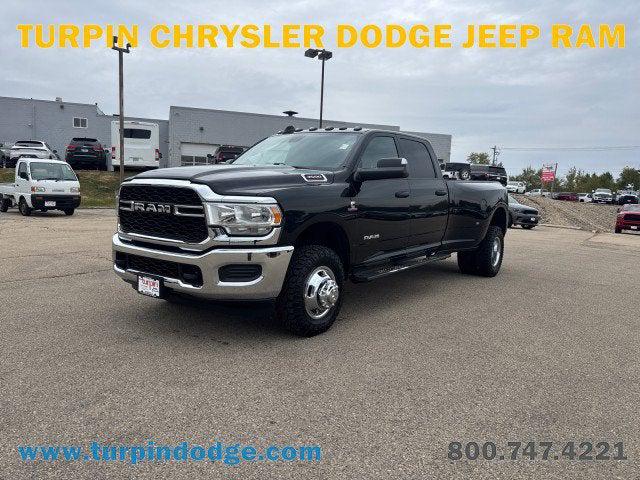2022 RAM 3500 Tradesman Crew Cab 4x4 8 Box 2022 RAM 3500 Tradesman Crew Cab 4x4 8 Box