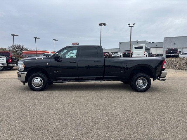 2022 RAM 3500 Tradesman Crew Cab 4x4 8 Box 2022 RAM 3500 Tradesman Crew Cab 4x4 8 Box