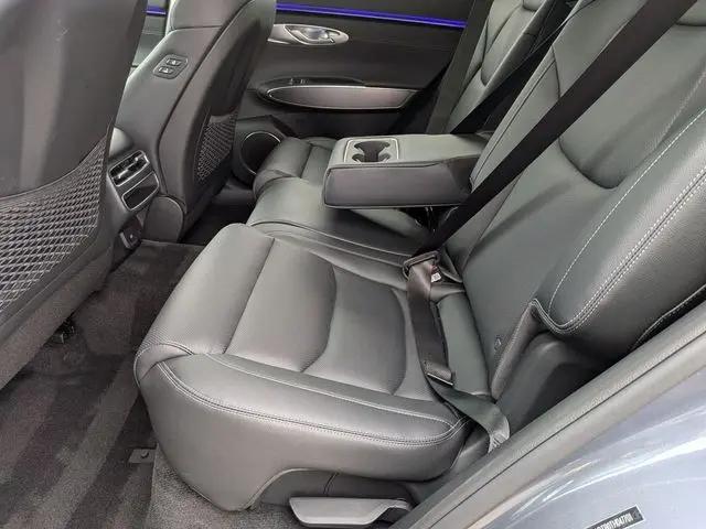 2026 Genesis GV70 2.5T Select
