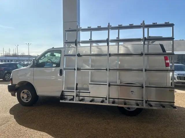 2025 Chevrolet Express Cargo Van RWD 2500 Regular Wheelbase WT