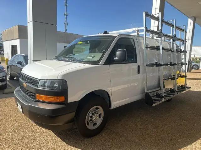 2025 Chevrolet Express Cargo Van RWD 2500 Regular Wheelbase WT