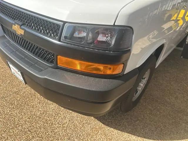 2025 Chevrolet Express Cargo Van RWD 2500 Regular Wheelbase WT