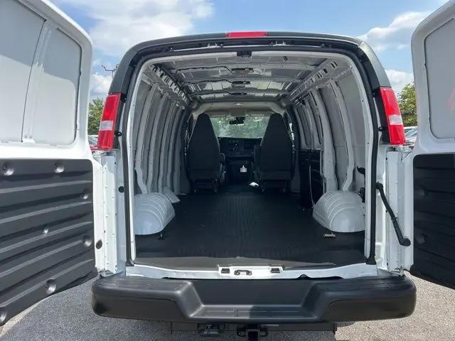 2025 Chevrolet Express Cargo Van RWD 2500 Regular Wheelbase WT