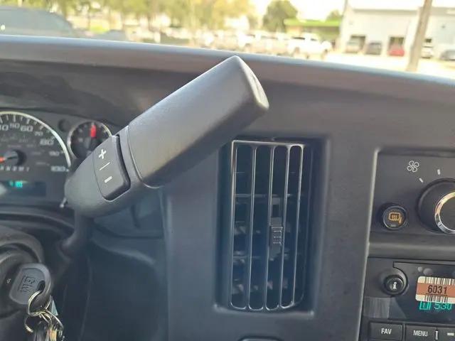 2025 GMC Savana Cutaway Work Van