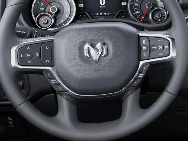 2025 Ram 1500 Big Horn Crew Cab 4x4 5'7" Box