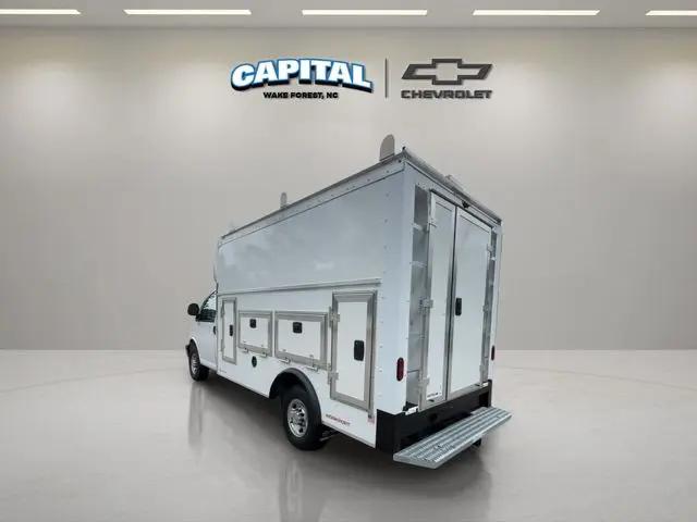 2025 Chevrolet Express Cutaway Work Van