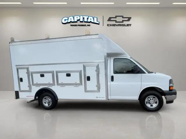 2025 Chevrolet Express Cutaway Work Van