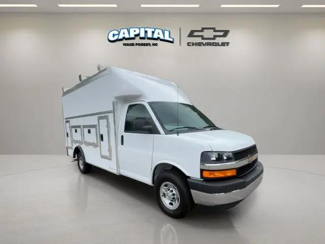 2025 Chevrolet Express Cutaway Work Van