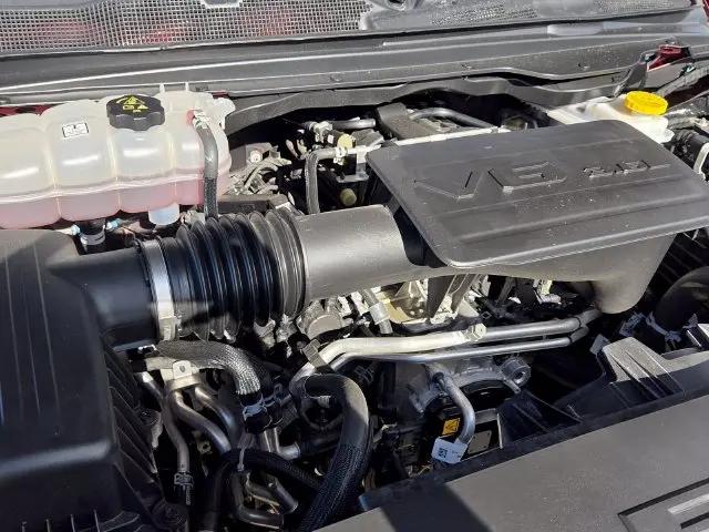 2025 Ram 1500 Big Horn Crew Cab 4x4 57 Box