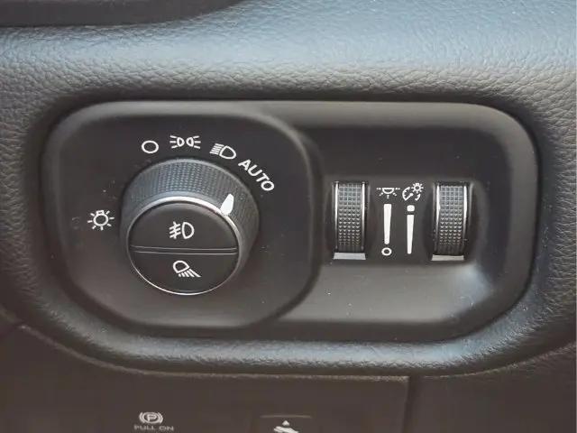 2025 Ram 1500 Big Horn Crew Cab 4x4 57 Box