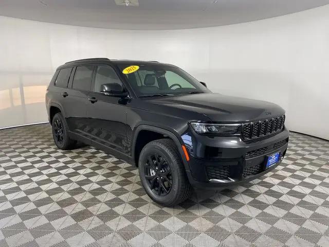 2025 Jeep Grand Cherokee L Altitude 4x4