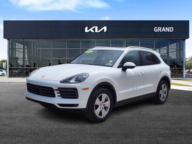 2023 Porsche Cayenne Platinum Edition