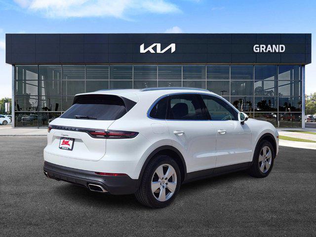 2023 Porsche Cayenne Platinum Edition