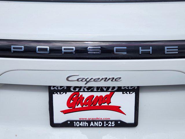 2023 Porsche Cayenne Platinum Edition