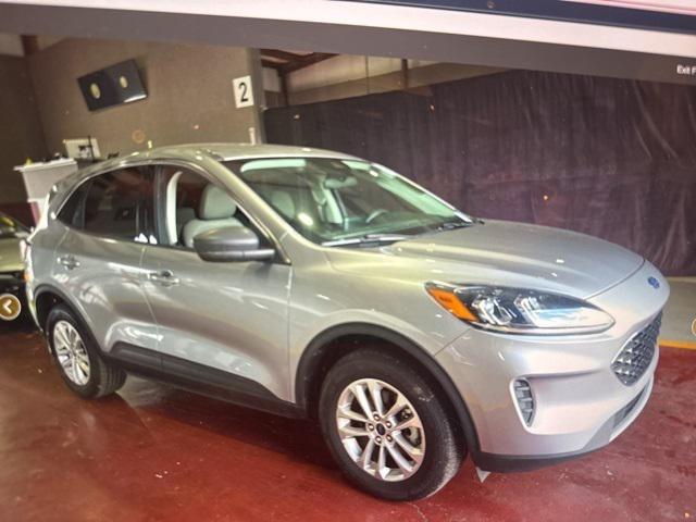 2022 Ford Escape SE Hybrid