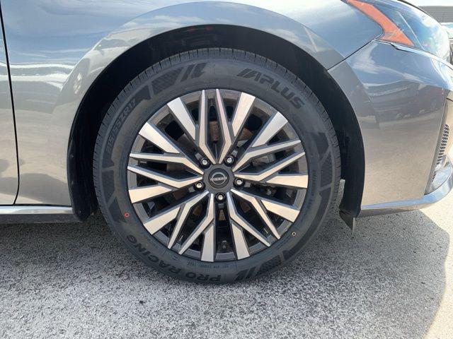 2023 Nissan Altima SV FWD