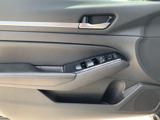 2023 Nissan Altima SV FWD