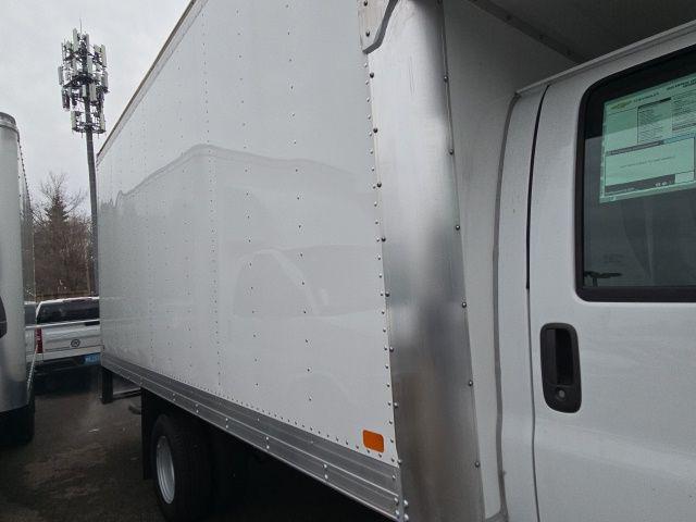 2025 Chevrolet Express Cutaway 4500 Van
