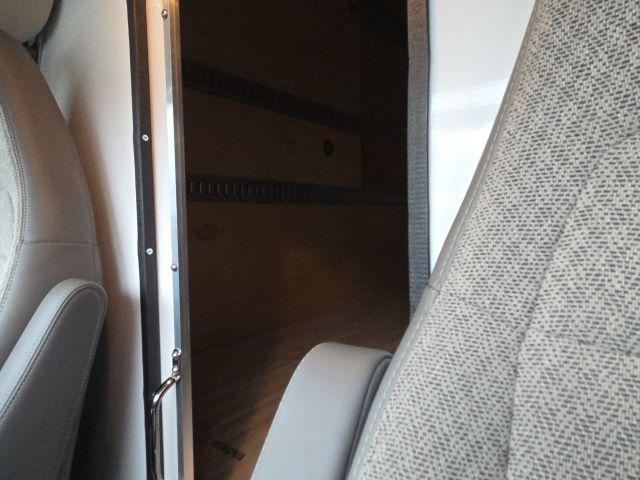 2025 Chevrolet Express Cutaway 4500 Van