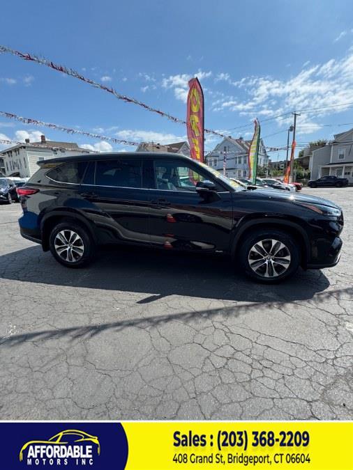 2022 Toyota Highlander Hybrid XLE Bronze Edition