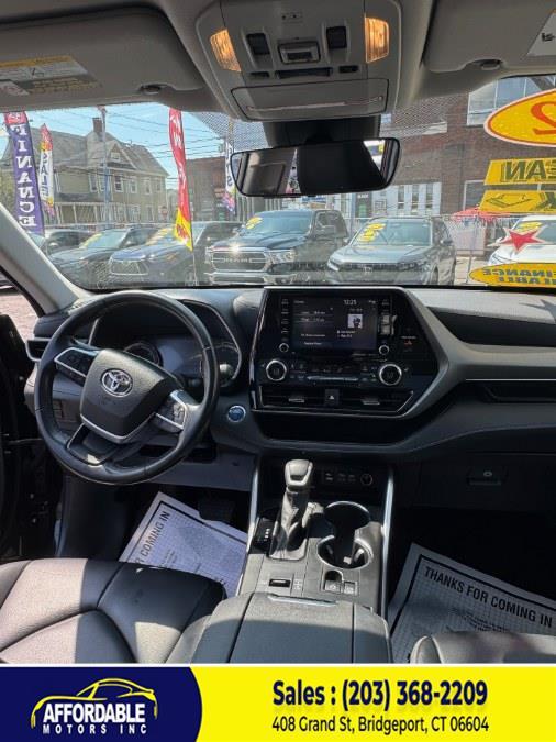 2022 Toyota Highlander Hybrid XLE Bronze Edition