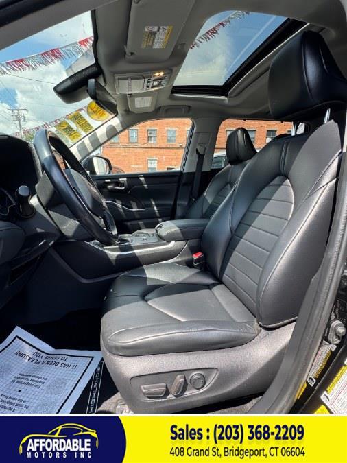 2022 Toyota Highlander Hybrid XLE Bronze Edition