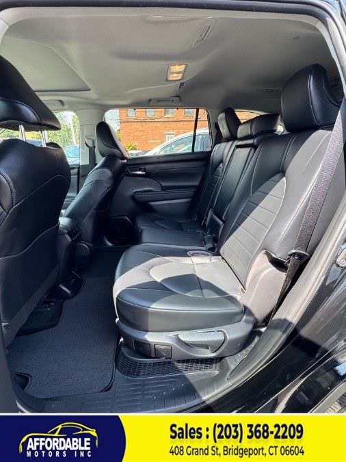 2022 Toyota Highlander Hybrid XLE Bronze Edition
