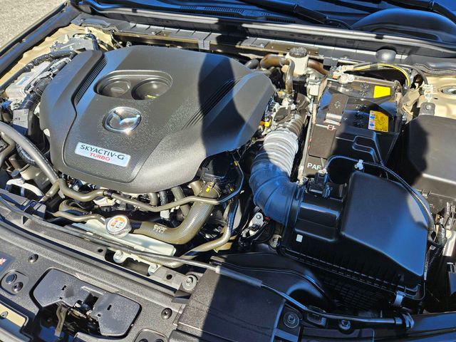 2024 Mazda Mazda3 2.5 Carbon Turbo