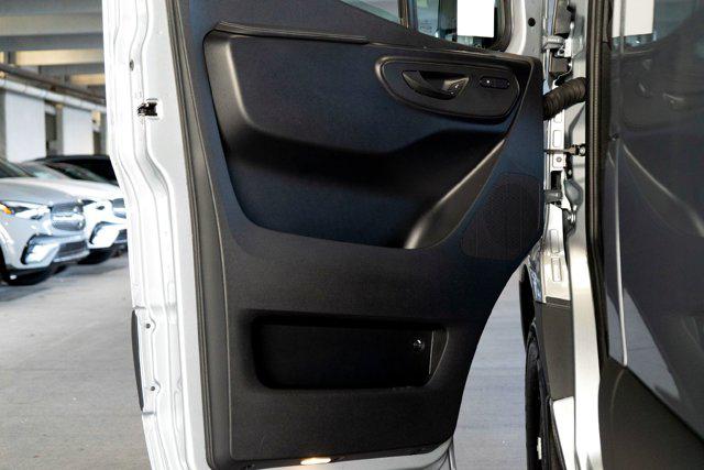 2025 Mercedes-Benz Sprinter 2500 Standard Roof 4-Cyl Diesel HO