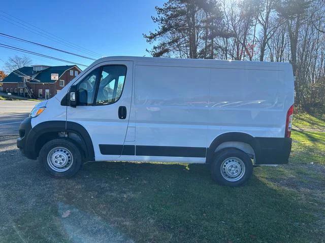 2026 Ram ProMaster Cargo Van Tradesman Low Roof 118" WB w/Pass Seat