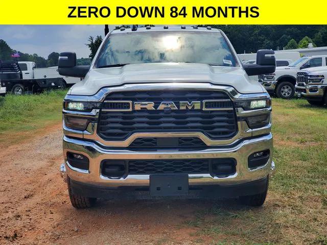 2026 RAM Ram 3500 Chassis Cab RAM 3500 TRADESMAN CREW CAB CHASSIS 4X4 60 CA
