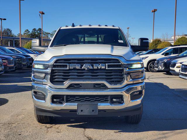 2026 RAM Ram 3500 Chassis Cab RAM 3500 TRADESMAN CREW CAB CHASSIS 4X4 60 CA 2026 RAM Ram 3500 Chassis Cab RAM 3500 TRADESMAN CREW CAB CHASSIS 4X4 60 CA
