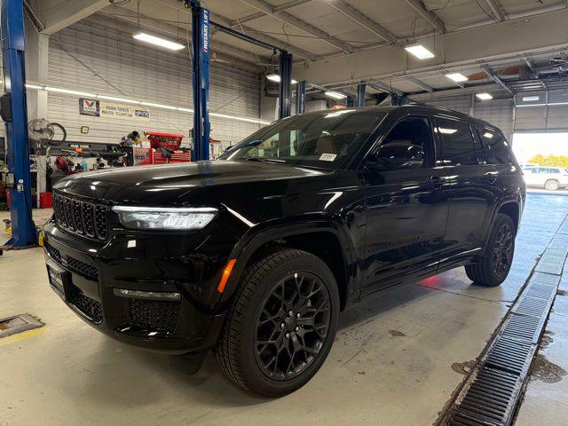 2025 Jeep Grand Cherokee GRAND CHEROKEE L SUMMIT RESERVE 4X4