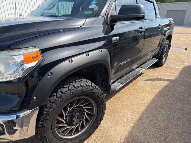 2017 Toyota Tundra SR5 5.7L V8 2017 Toyota Tundra SR5 5.7L V8
