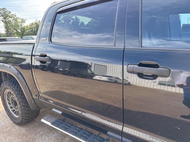 2017 Toyota Tundra SR5 5.7L V8 2017 Toyota Tundra SR5 5.7L V8
