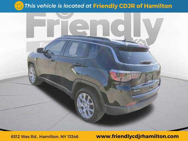 2024 Jeep Compass Latitude Lux FWD