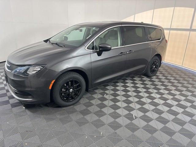 2020 Chrysler Voyager LX 2020 Chrysler Voyager LX