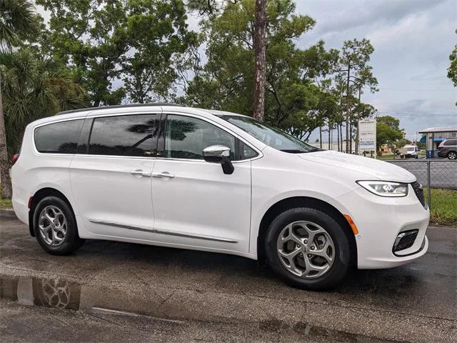 2023 Chrysler Pacifica Limited AWD