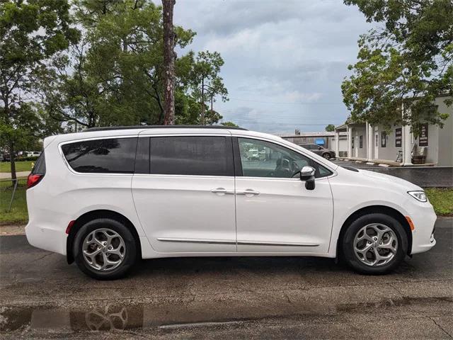 2023 Chrysler Pacifica Limited AWD