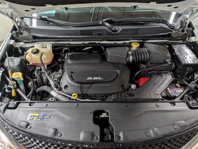 2017 Chrysler Pacifica Touring-L