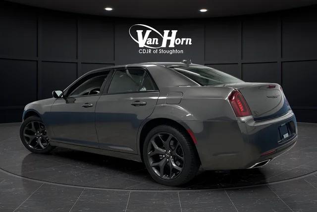 2023 Chrysler 300 Touring
