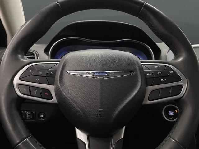 2023 Chrysler 300 Touring