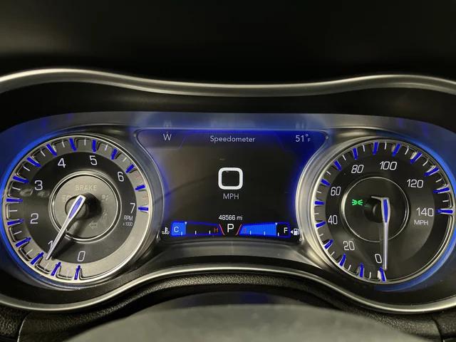 2023 Chrysler 300 Touring
