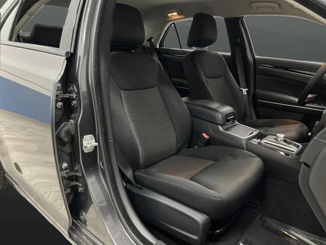 2023 Chrysler 300 Touring