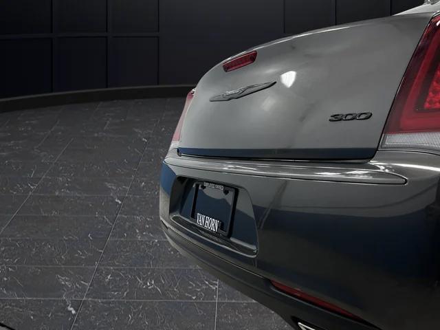 2023 Chrysler 300 Touring