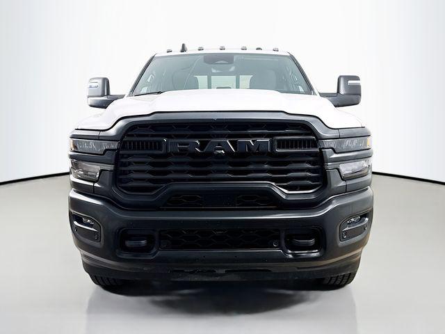2025 RAM 3500 Tradesman Crew Cab 4x4 8 Box