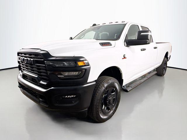 2025 RAM 3500 Tradesman Crew Cab 4x4 8 Box