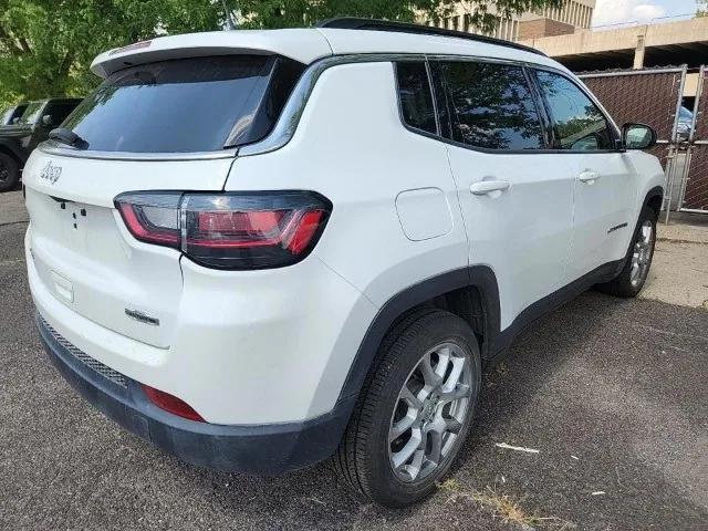 2022 Jeep Compass Latitude Lux 4x4