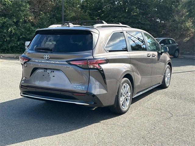 2022 Toyota Sienna Platinum